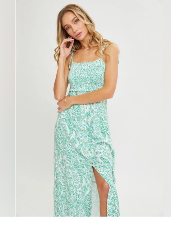 SWEET LOVELY BY JEN Dresses & Skirts - SWEET LOVELY BY JEN Green Paisley Print Midi Dress